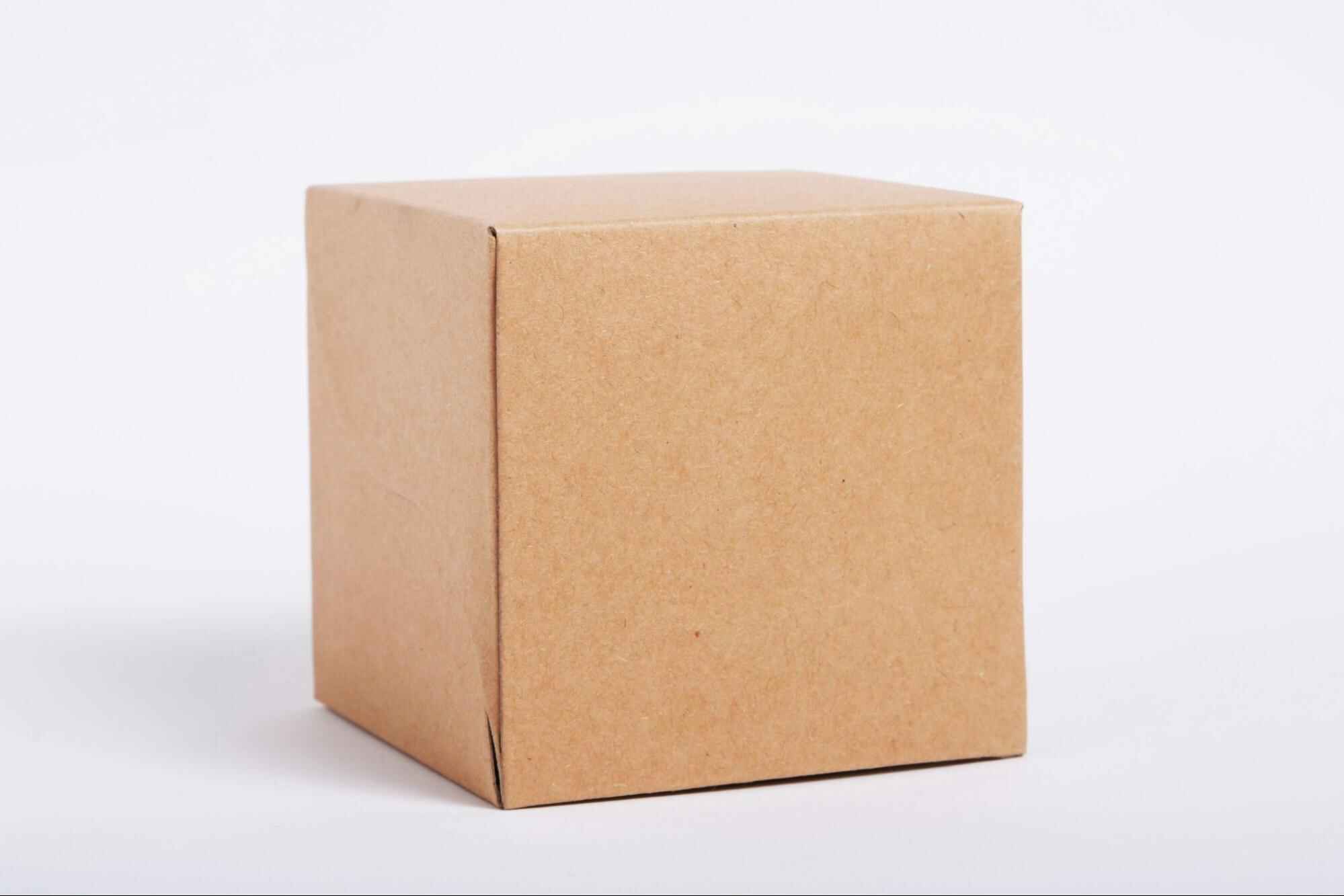 Жёсткая и гибкая упаковка: что выбрать для текстиля, одежды и маркетплейсов